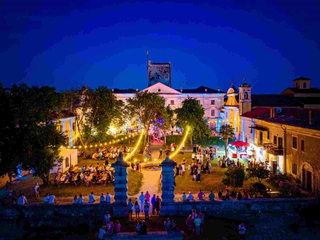 Tri dana tradicije, glazbe i druženja na fešti sv. Ivana Krstitelja u Dajli 